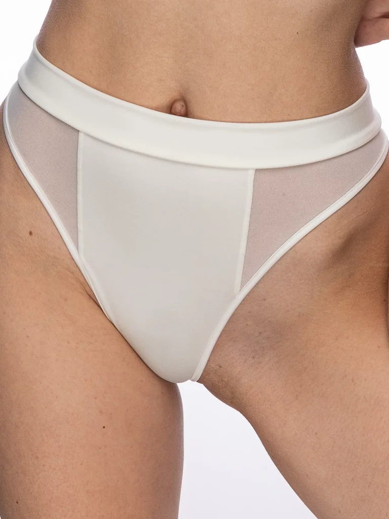 Blog 17 Asummetria Panties White C2M 001